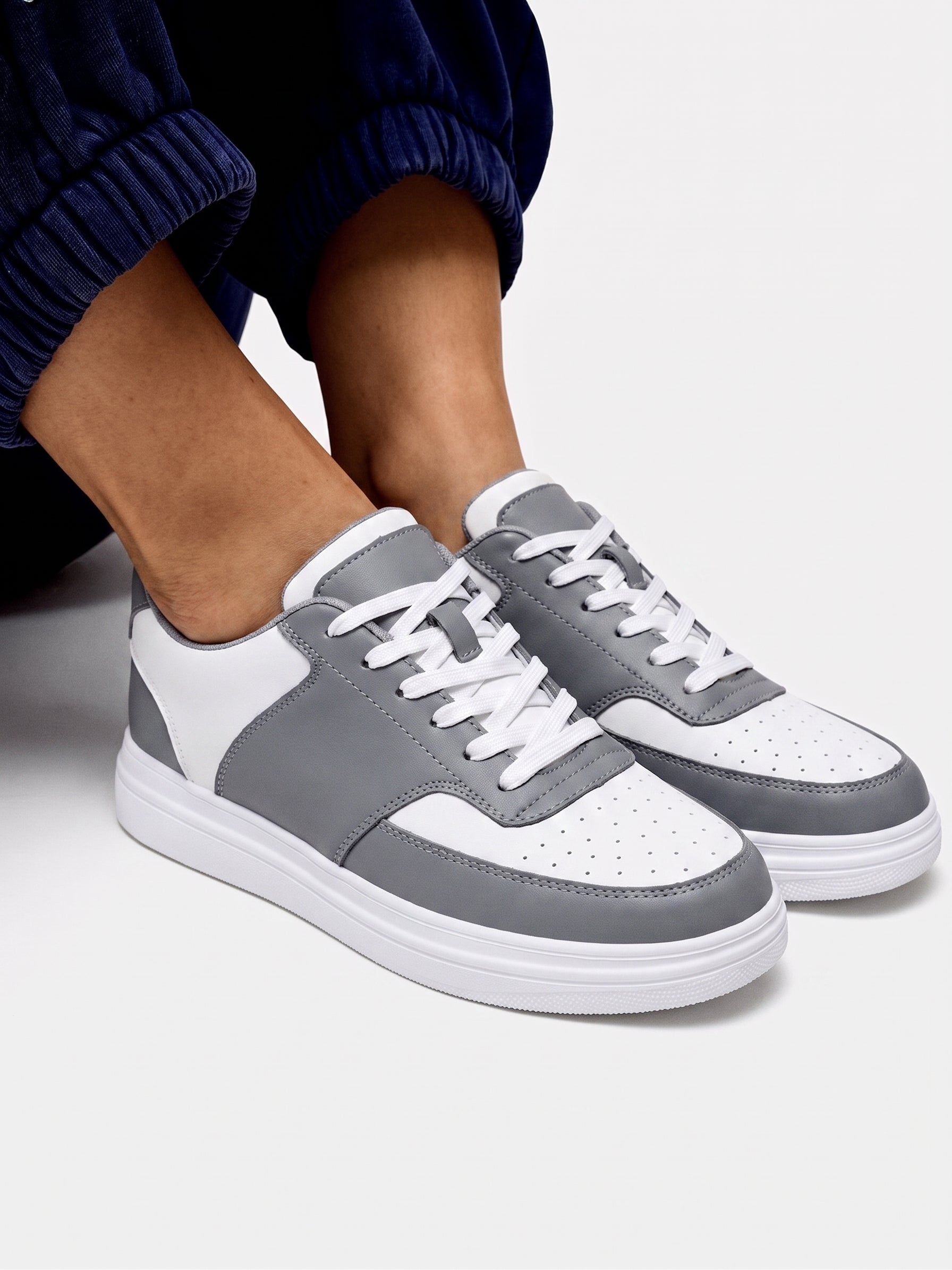 #color_gris