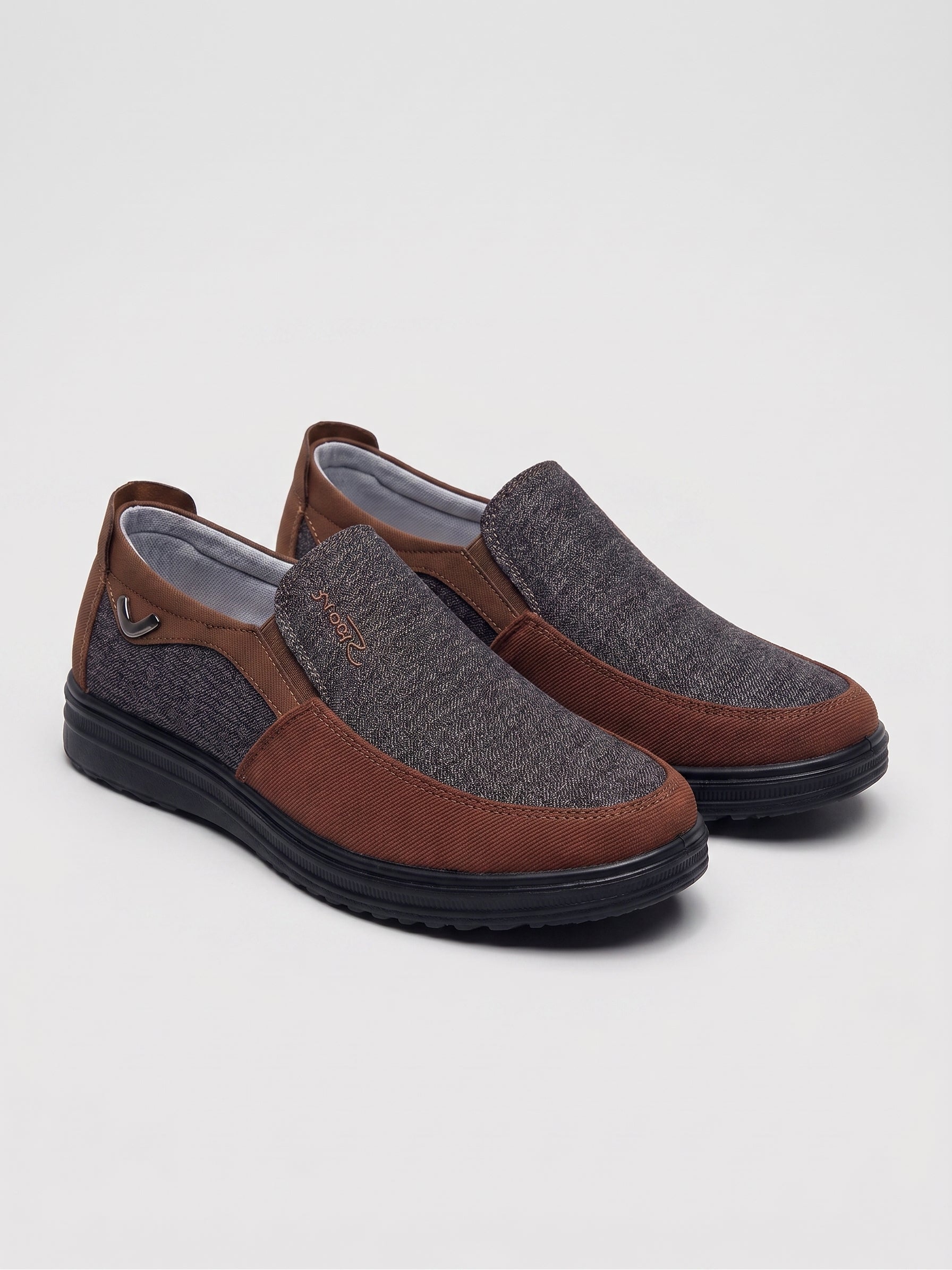 Zapatos León™ Elegancia y Comodidad